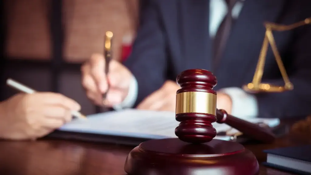 Protege tu Negocio: Aspectos Legales y Financieros que Toda Empresaria Debe Conocer